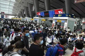 京沪高铁客流不堪重负，火车趟次反减不增！不能用普通列车替代？图片