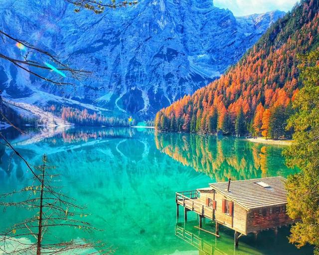 两性关系：人到晚年，如有异性靠近，不是桃花开，是你心里开了光