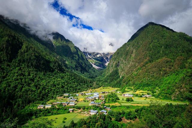 夏秋两季正合适，6处亲近自然的山野风光，八九月风景极佳