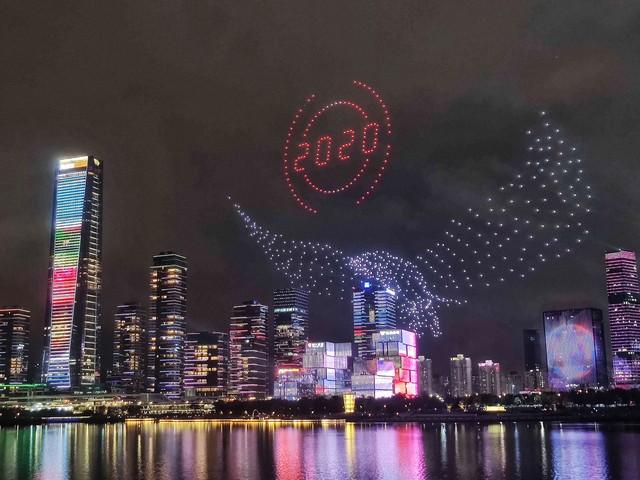 500元破解禁飞区？3人被抓细节曝光，2025新规让"刷机"秒变犯罪