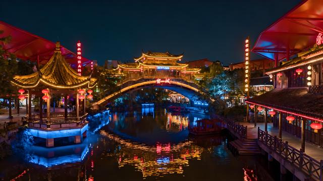 烟柳画桥藏文脉，湖山岁月酿诗章：杭州深度文化之旅的千年回响
