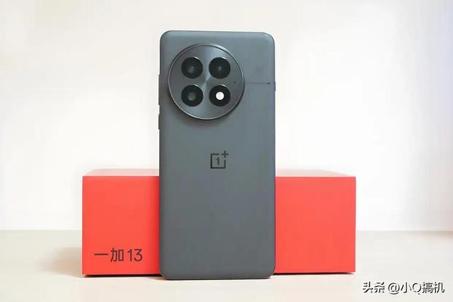 一加豁出去，2999元的骁龙8至尊版旗舰，120倍变焦+2K屏+IP68防水