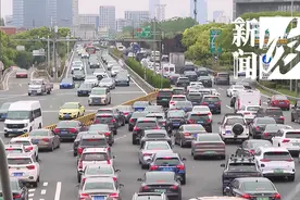 崩溃！回上海开了7小时，这里拥堵达10公里，警方用无人机抓拍喊话图片