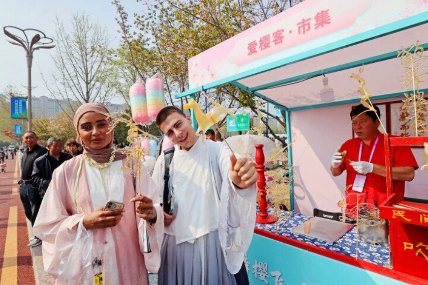 鹤壁淇滨区:淇水遗韵焕新彩 非遗传承谱新篇(图4) 鹤壁淇滨区:淇水遗韵焕新彩 非遗传承谱新篇(图4)