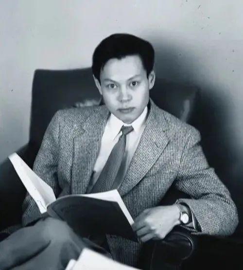 103岁物理学泰斗杨振宁在北京与世长辞