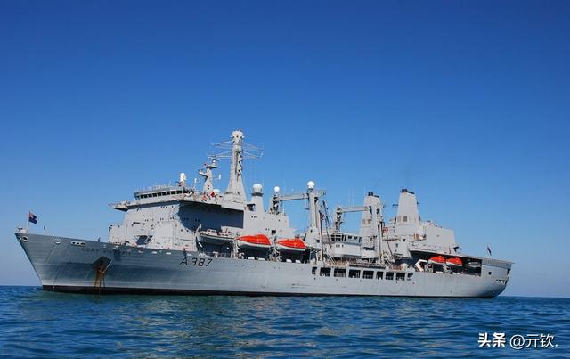 七拼八凑，杂牌军出击？英舰队翻车实录，中国一动作让全军社死！