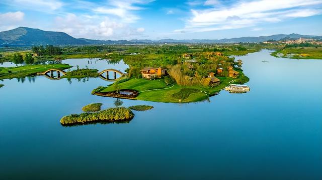 凤仪湾嘉舟丽港酒店：湿地生态里的度假明珠