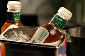 半年卖出 50 亿！曾是中国的“难喝饮料”，如今却成中年男人的最爱图片