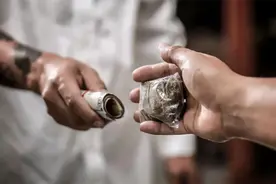 华人毒王叶真理：家藏1只白虎、2吨美金、7把枪，从不害中国人图片