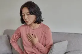 上了年纪，总感觉浑身疼，找不到病因？医生详细告诉你这是咋了！图片