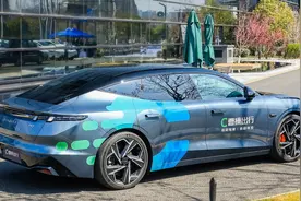 曹操智行自动驾驶平台上线 改制车辆搭载吉利最新“千里浩瀚”Robotaxi解决方案图片