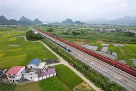 黔桂铁路增建二线工程可行性研究报告获批复 项目预计今年9月开工图片