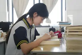 姜萍敢去吗？北大数学教授袁新意力邀姜萍来访，主动承担全部费用图片