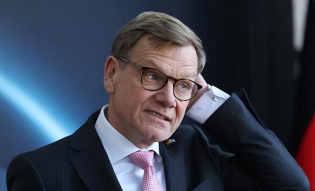 王毅点名高市早苗，德外长态度180度转变，说出中方最在意的话