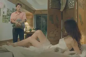 这是温碧霞卖弄性感的后现代散装杀手爱情电影，“爱是会转移的”图片