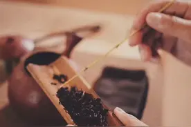 句句清醒，句句治愈的喝茶文案图片