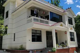 在农村，自建房一楼的地面是做成水泥地面，还是做别的地面？图片