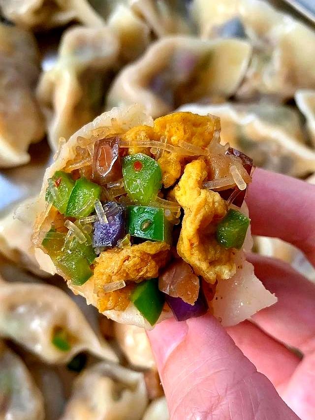 秋天吃饺子，首选这5种馅，比韭菜白菜香，鲜嫩多汁，营养滋补