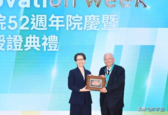 75岁芯片大佬潜逃美国！带核心技术机密，中国半导体暗战再添变数