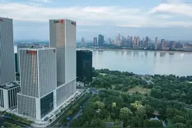 查下银行卡，今天起，你的存量房贷利率开始调整！图片