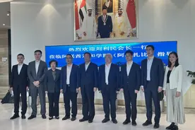 中国教育国际交流协会会长刘利民调研阿联酋郑和学院图片