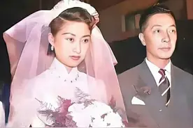 50年代，庾澄庆母亲张正芬，罕见的合影，国宝级国剧名伶，颜值高图片