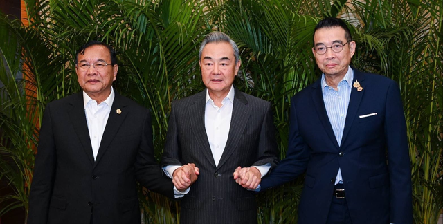 泰国缴获柬埔寨中式武器后，找中国使馆兴师问罪，我方有言在先