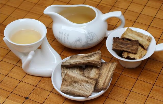 "6款护肝茶推荐：每日一杯，温和助力肝脏排毒"