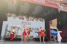 “莫斯科文化节”亮相王府井大街图片