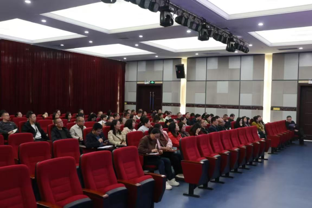 临汾市科协举办科学教师人工智能专题讲座