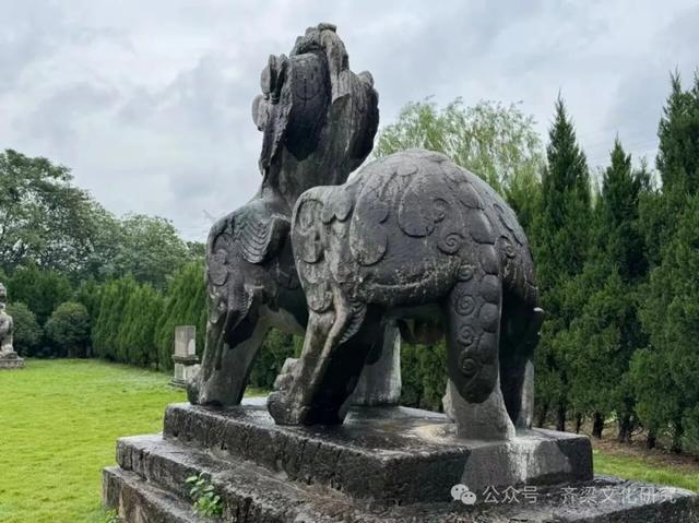 实地探访南京狮子冲昭明太子萧统和他母亲丁令光的安宁陵