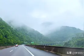 再次从成都到凉山州冕宁县，感受“云端上的高速公路”雅西高速图片