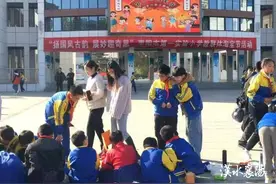 枣阳市第一实验小学：淘宝“买卖街”，妙趣奇思伴成长图片