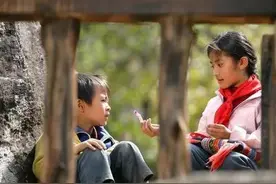 回顾：高二女孩帮10岁陌生男孩4个月，男孩为报恩苦寻27年图片