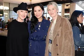 邓文迪、伊万卡、马斯克妈妈世纪同框！论“向上社交”只服邓文迪图片