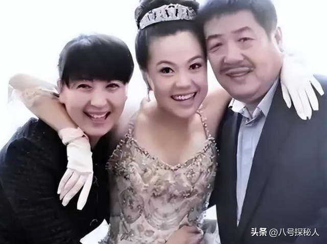 闫学晶丑闻再曝！一人已被拘留	，婚变内幕被扒，亲手拔父亲氧气管