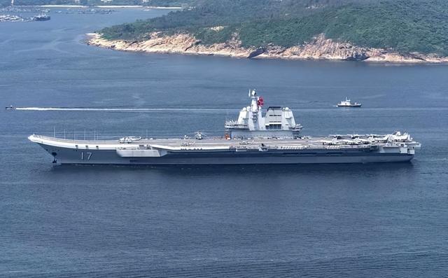 美国人感叹：要么击沉福建舰，要么我们就得学会用筷子