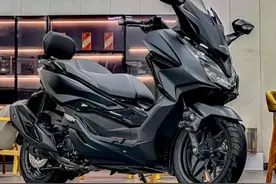 25款本田佛沙350来袭，售价40880元，快是快不了，不过帅是真的帅图片