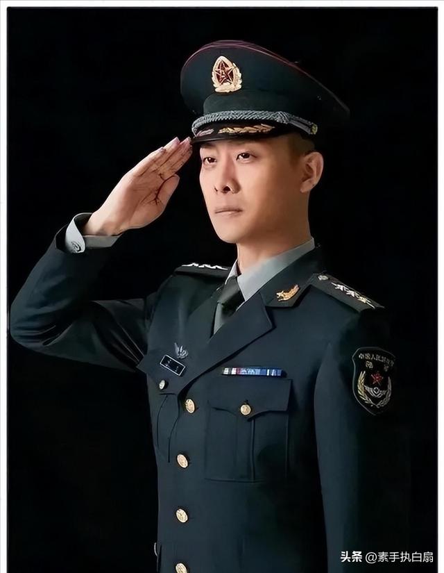 表面是演员，实际军衔却高到吓人，这6位明星个个深藏不露