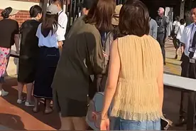 北京排名第一的国际学校开学了，网友：一眼望去都是漂亮妈妈图片