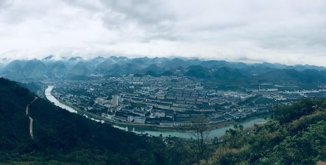 谁能想到，前两年还在酒圈风光无限的“茅台哥”，会栽在自己身上