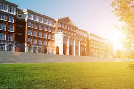 湖北省臭名远扬的8所大学，为了骗取学费，偷梁换柱，坑害无数人图片