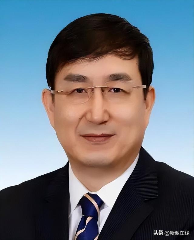 11名候补中央委员递补为中央委员会委员