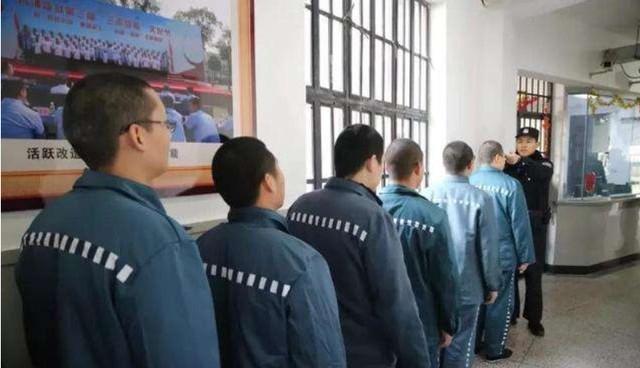 11年江苏男子替朋友坐牢，出狱发现老婆被朋友霸占，愤怒团灭对方