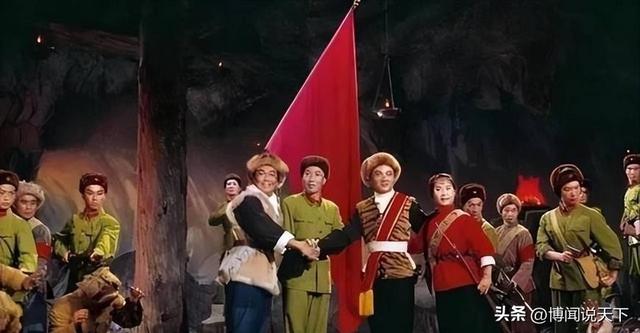 吃里扒外、永不回国？带30名演员留美不归，如今年过花甲归来