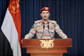 特朗普突然下令打击也门，胡塞武装发起报复，18枚导弹瞄准美航母图片