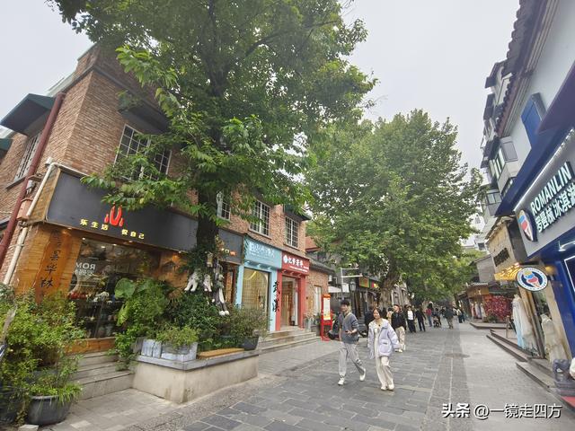 被誉为"活着的武汉近代史书"的历史街区昙华林