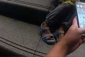 “我爸爸妈妈走丢了！” 民警“邂逅”与家人走散“社牛”男童图片