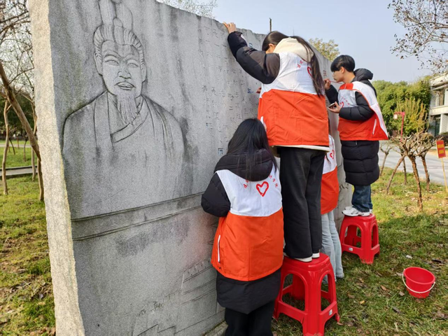 “石语树画 艺绘西峡”：志愿服务绘就城市文化新画卷