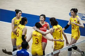 女排联赛最新积分榜：中国女排1-3加拿大掉第4，日本第1，巴西第3图片